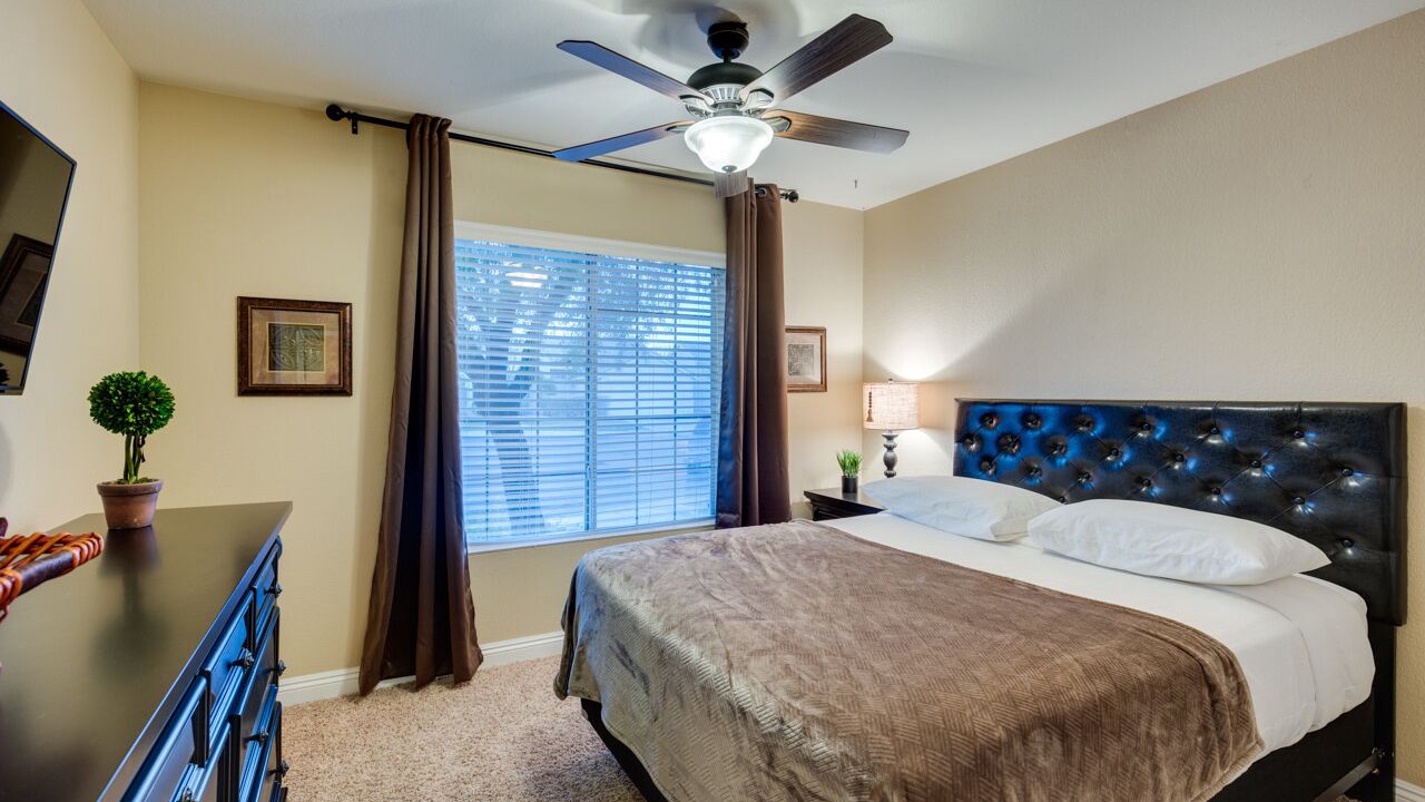 Photo of Bedroom in Elkhorn
