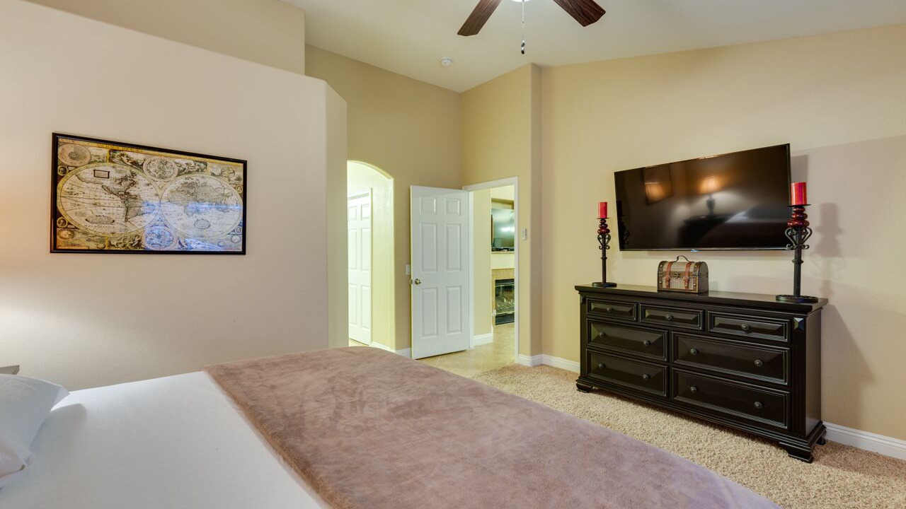 Photo of Bedroom in Elkhorn
