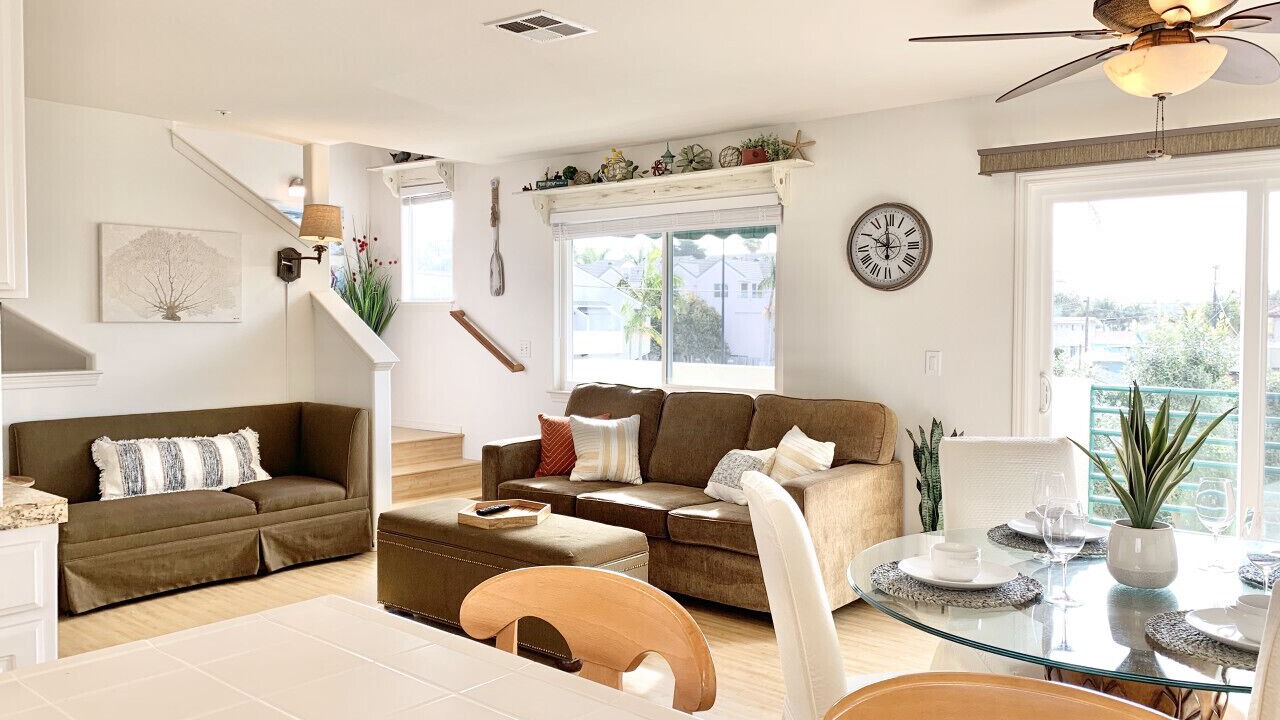 Photo of Livingroom in Downtown