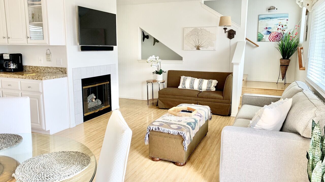 Photo of Livingroom in Downtown