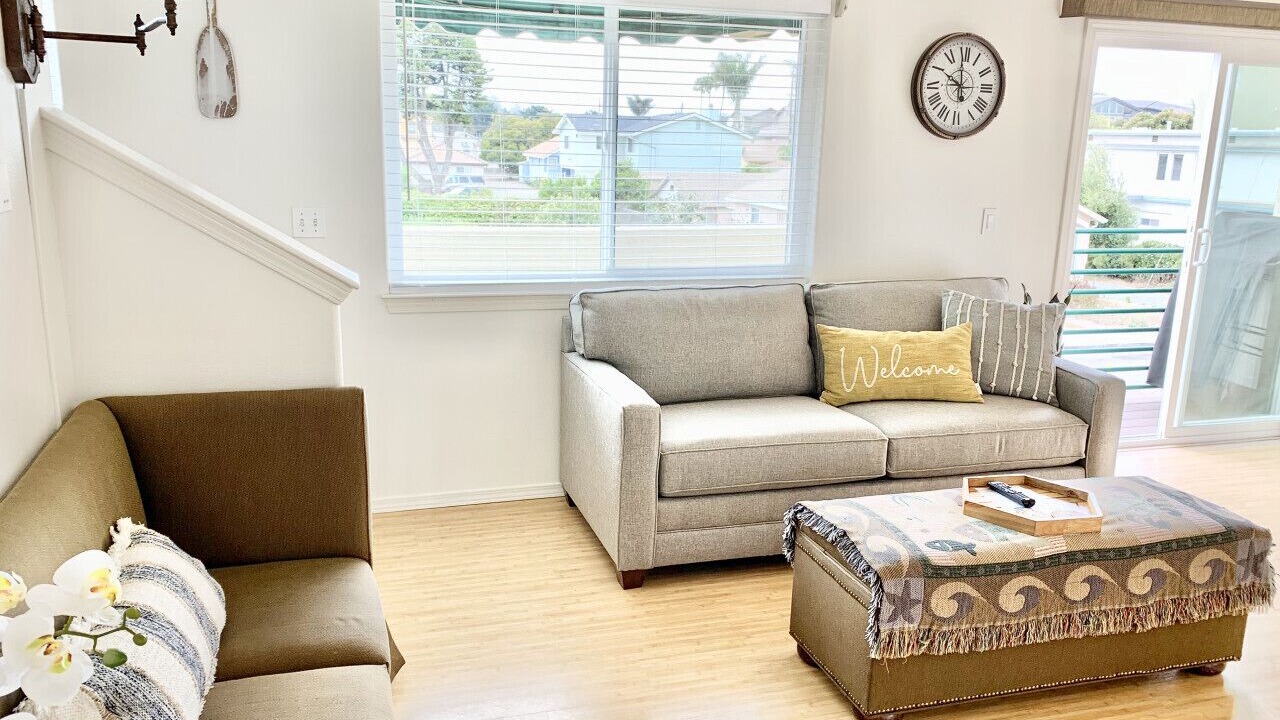 Photo of Livingroom in Downtown
