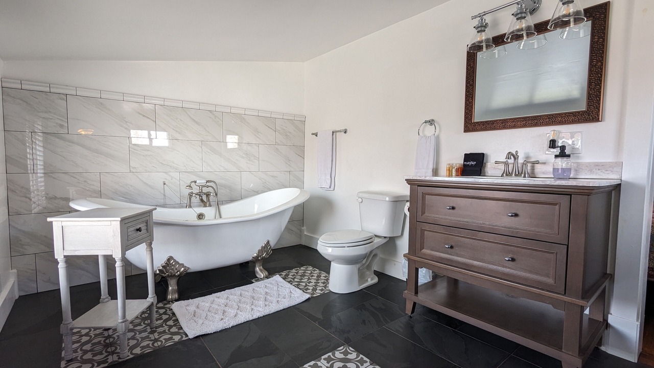 Photo of Bathroom in Cannonville