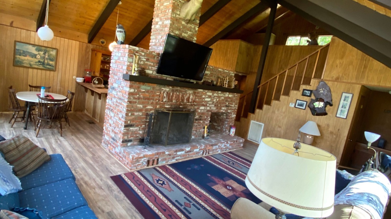 Photo of Livingroom in Camp Nelson