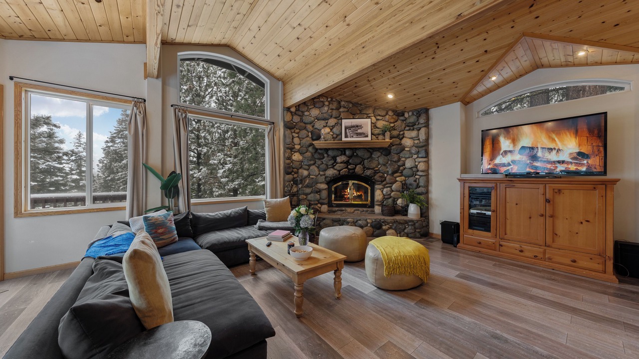 Photo of Livingroom in Truckee