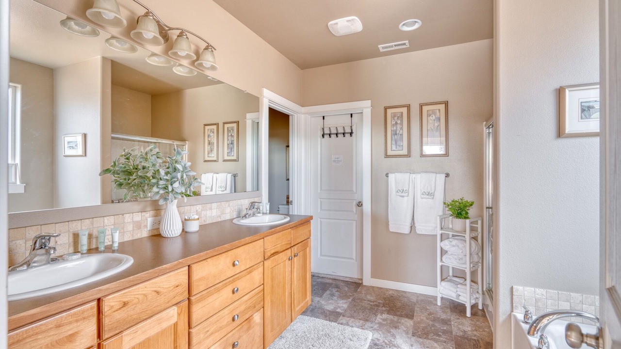 Photo of Bathroom in Larkspur