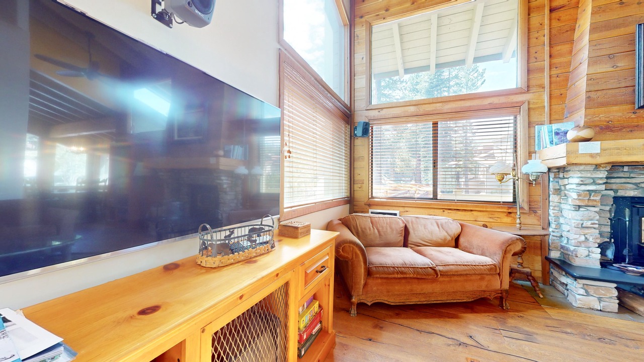 Photo of Livingroom in Mammoth Lakes