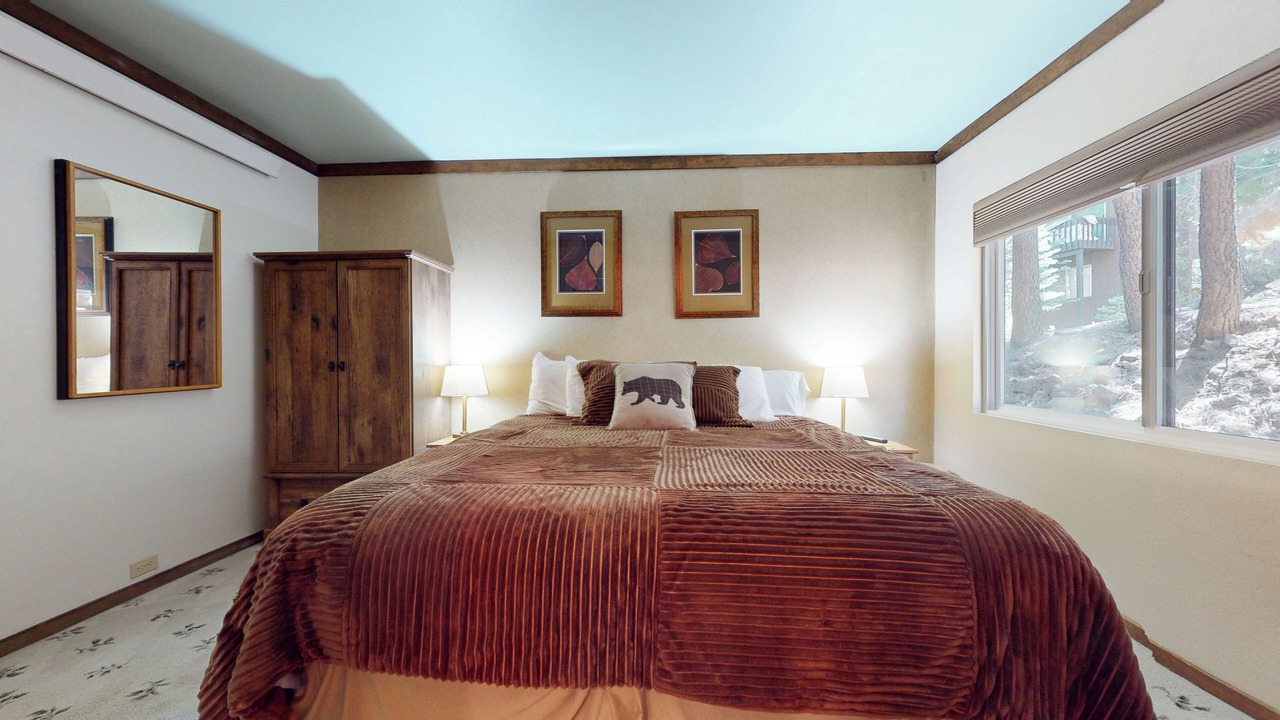 Photo of Bedroom in Mammoth Lakes