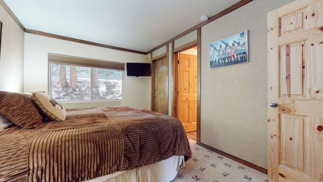 Photo of Bedroom in Mammoth Lakes