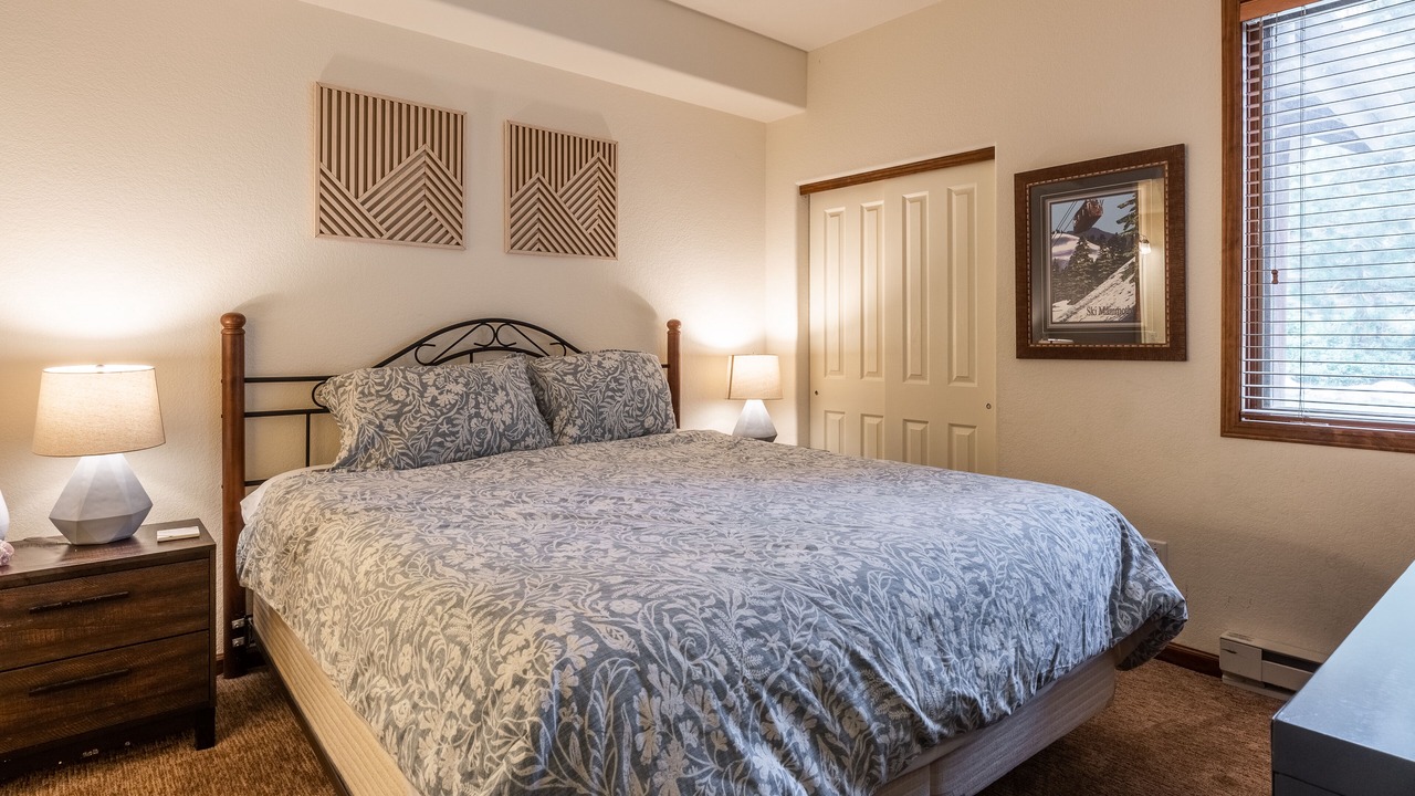 Photo of Bedroom in Mammoth Lakes