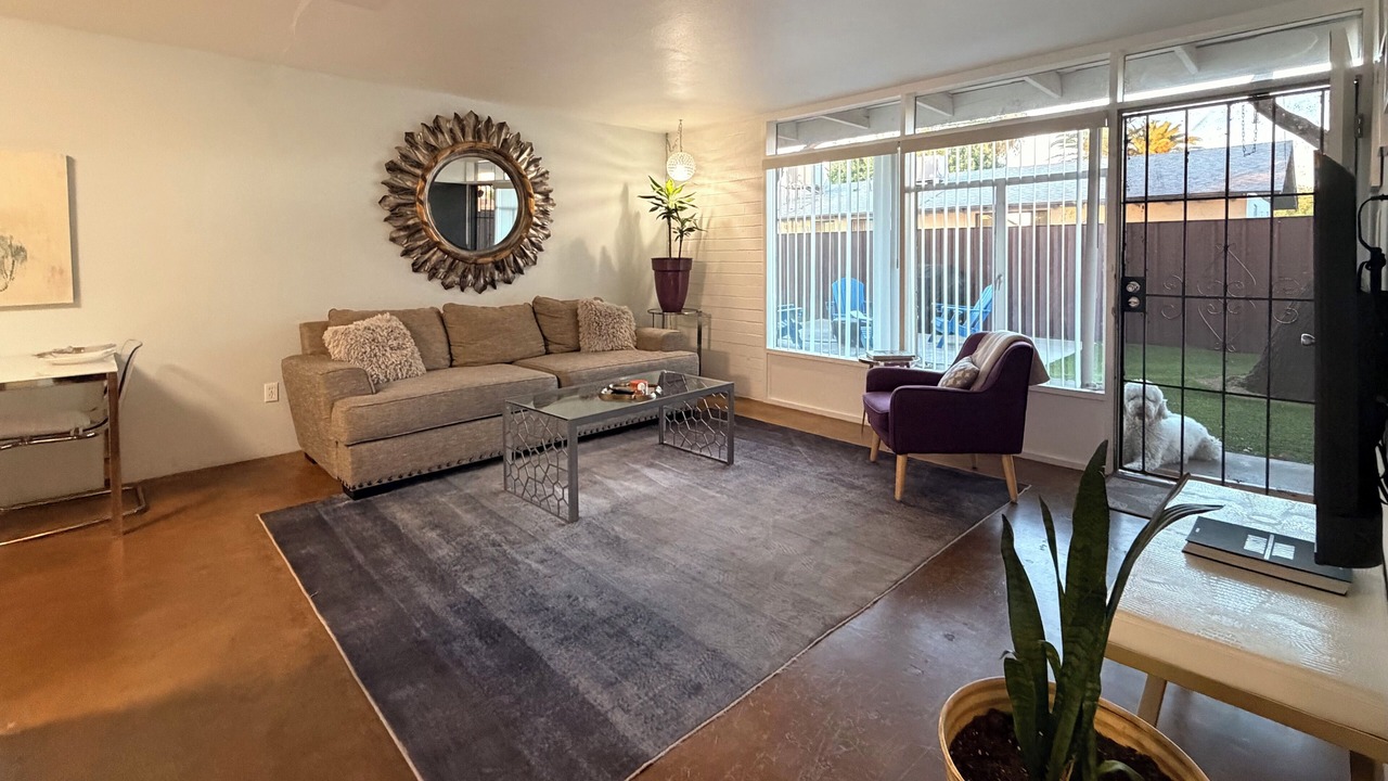 Photo of Livingroom in Orange Heights