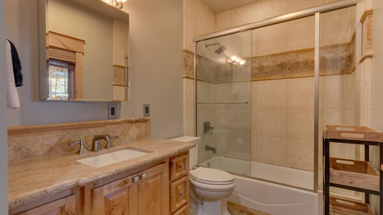 Photo of Bathroom in Country Club Estates