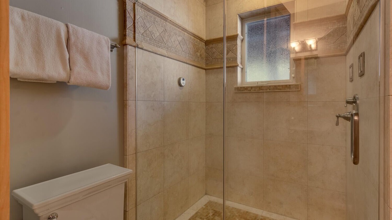 Photo of Bathroom in Country Club Estates