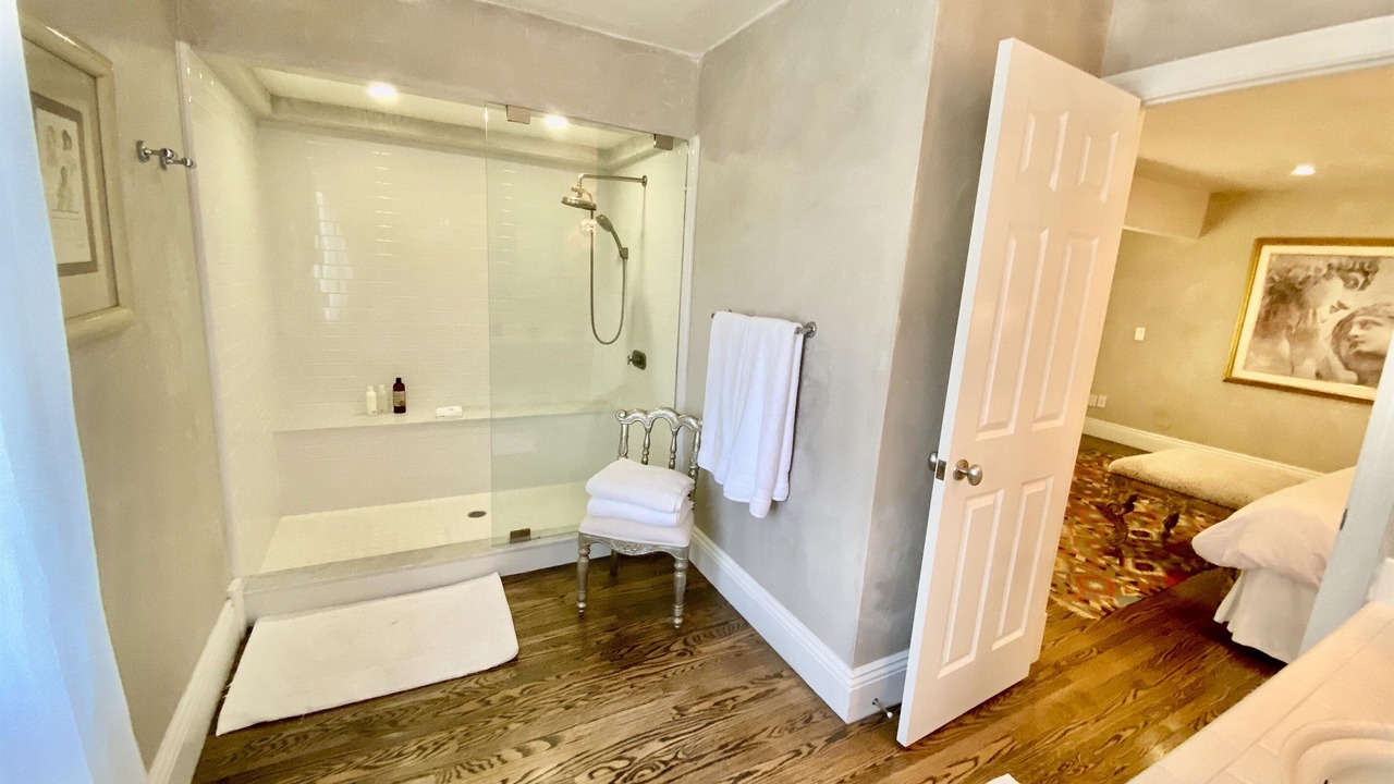 Photo of Bathroom in St. Helena