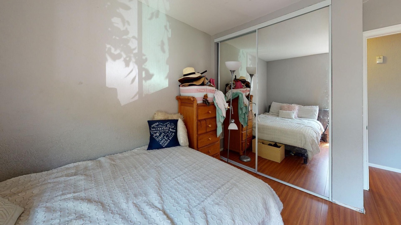 Photo of Bedroom in Loma Alta