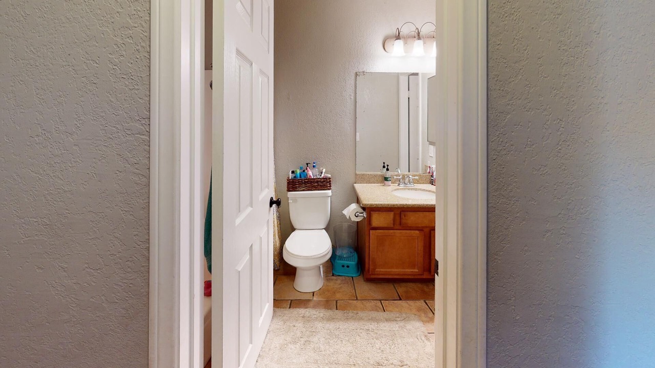Photo of Bathroom in Loma Alta