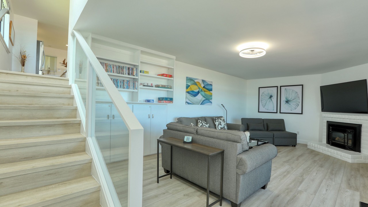 Photo of Livingroom in Downtown