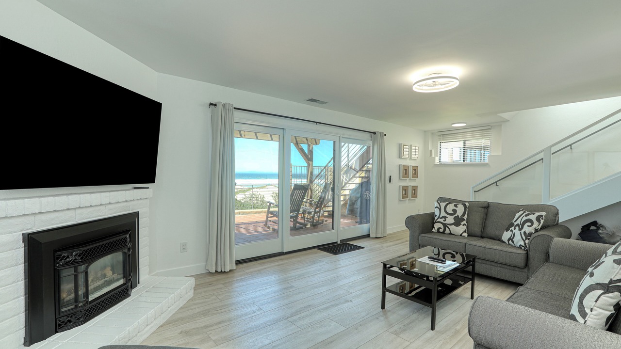 Photo of Livingroom in Downtown