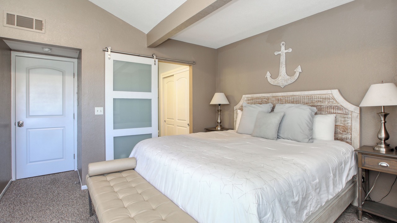 Photo of Bedroom in Downtown