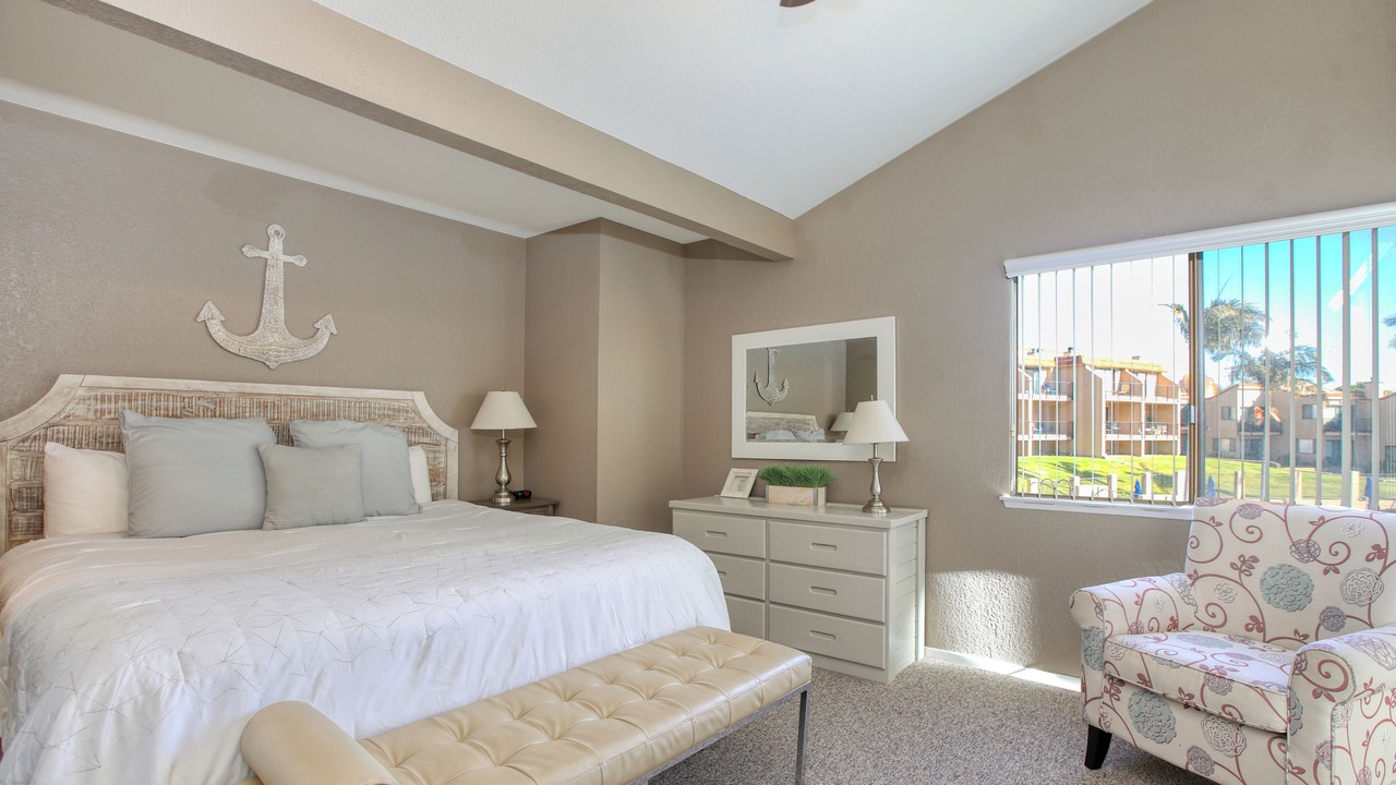 Photo of Bedroom in Downtown