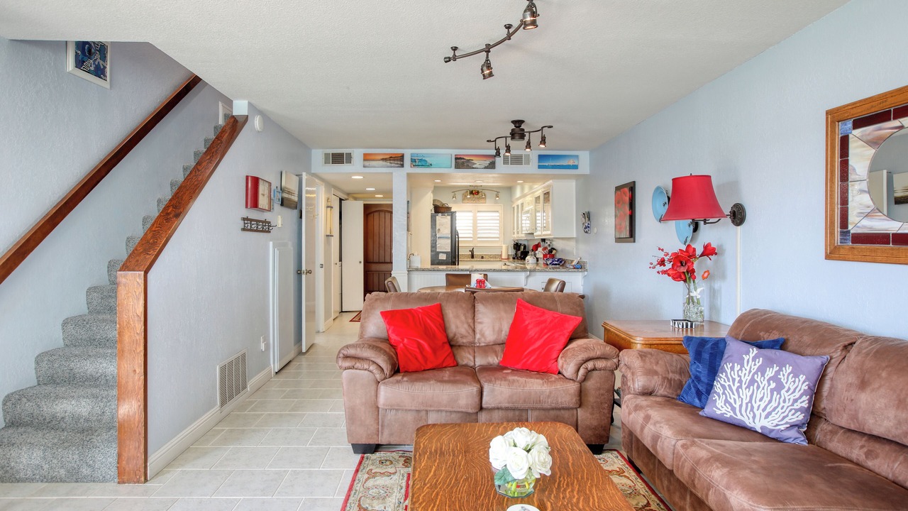 Photo of Livingroom in Downtown