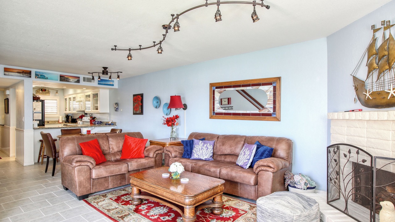 Photo of Livingroom in Downtown