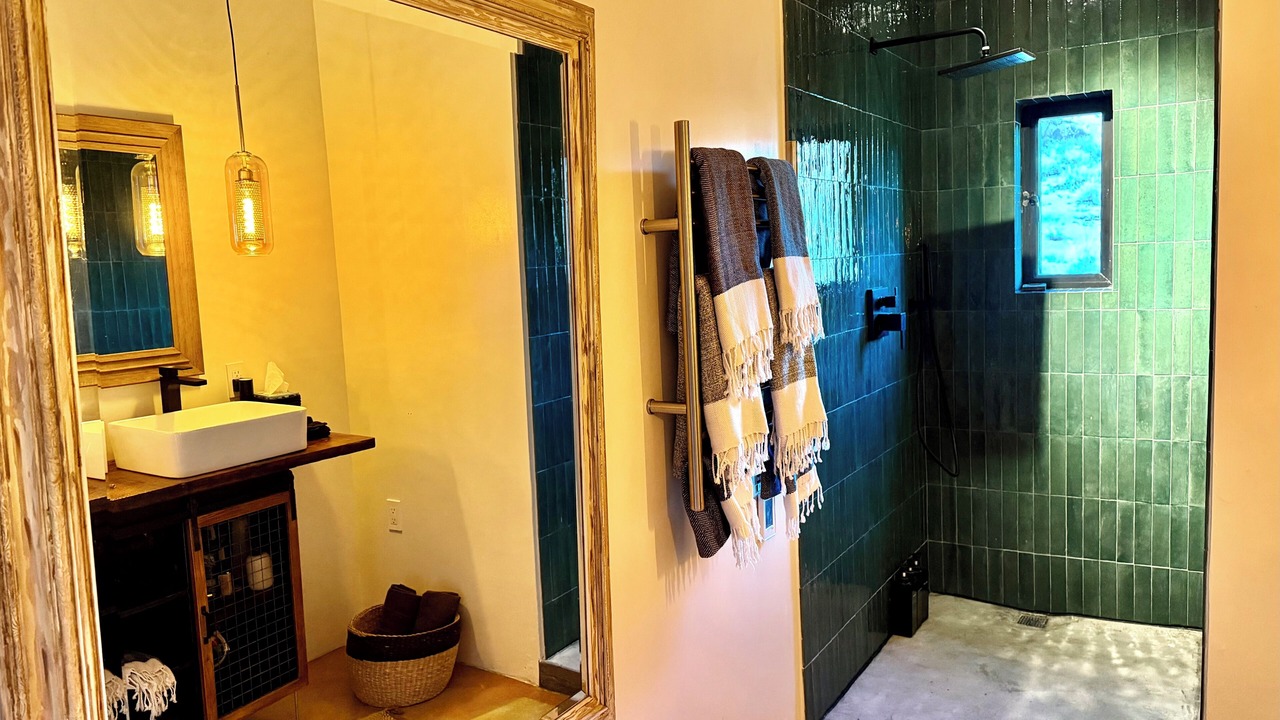 Photo of Bathroom in Lone Pine