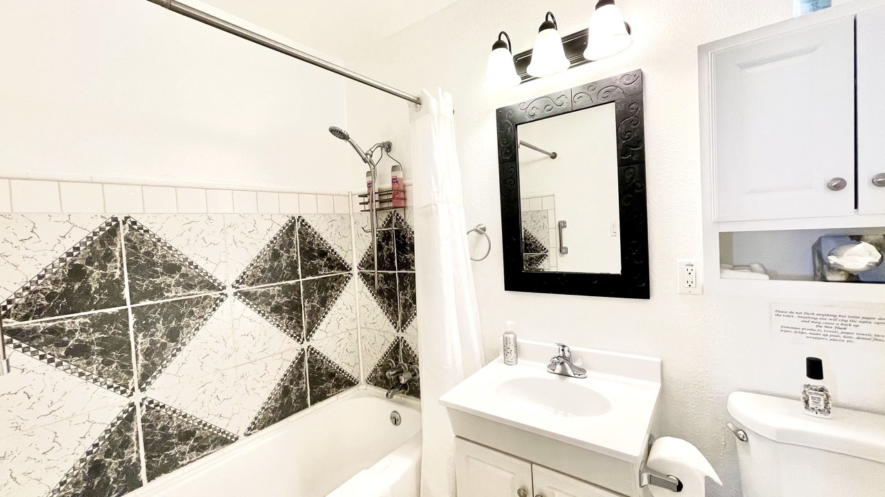 Photo of Bathroom in Ahwahnee