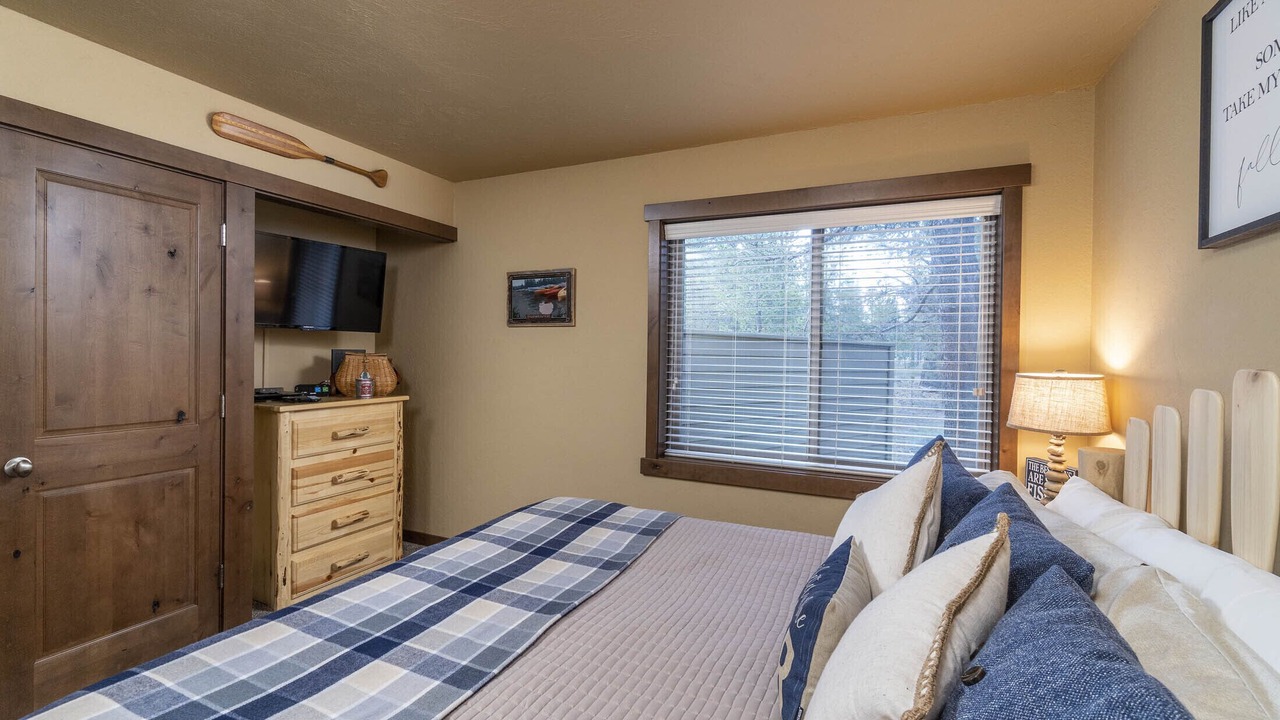 Photo of Bedroom in Sunriver