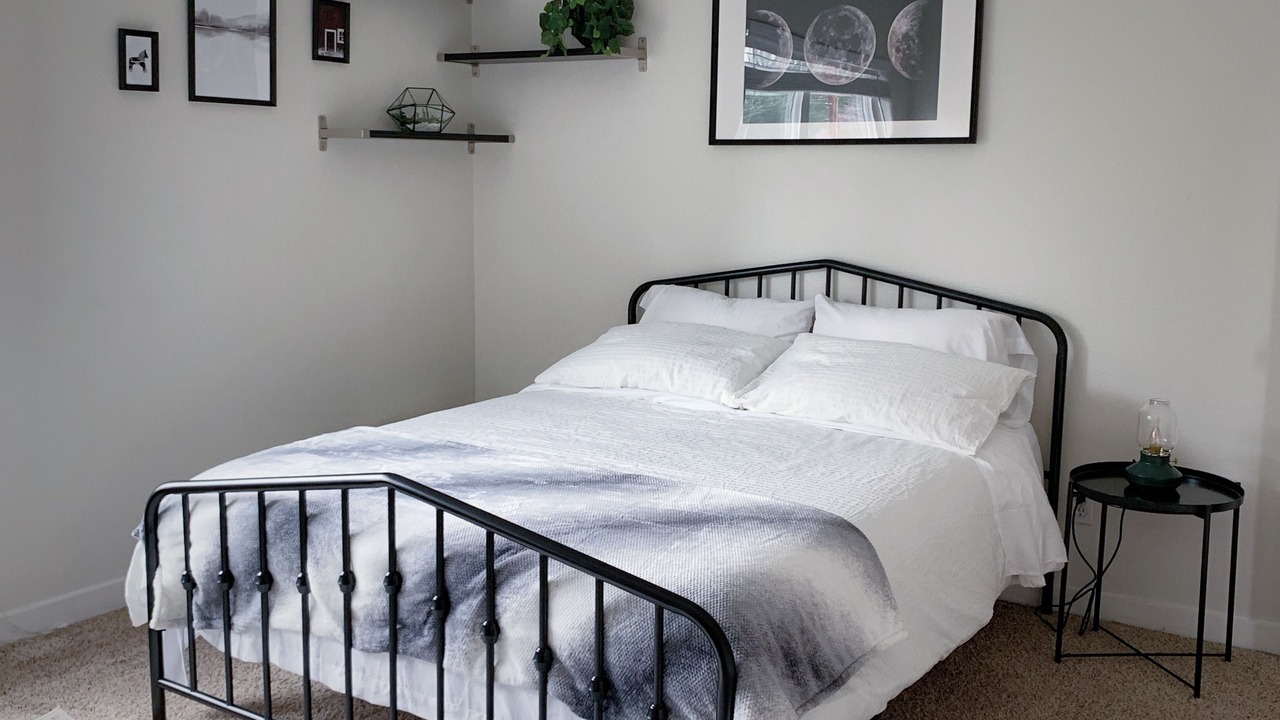 Photo of Bedroom in Milwaukie