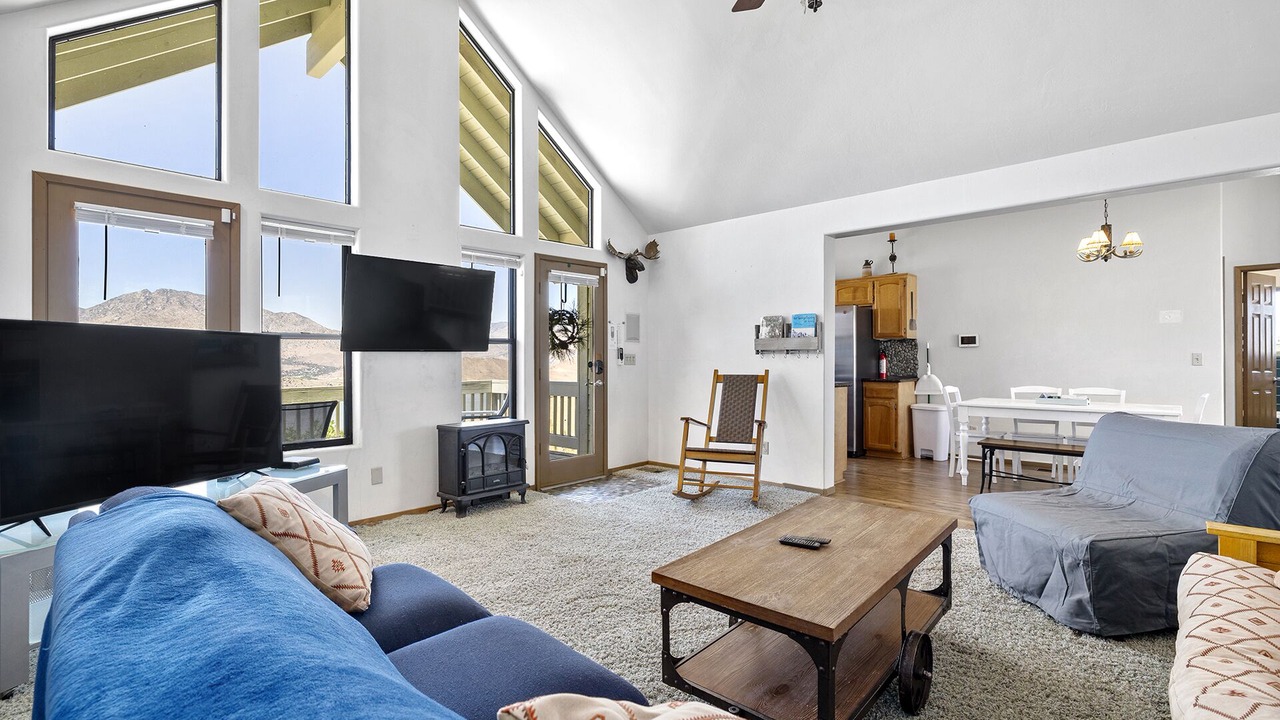 Photo of Livingroom in Lake Isabella