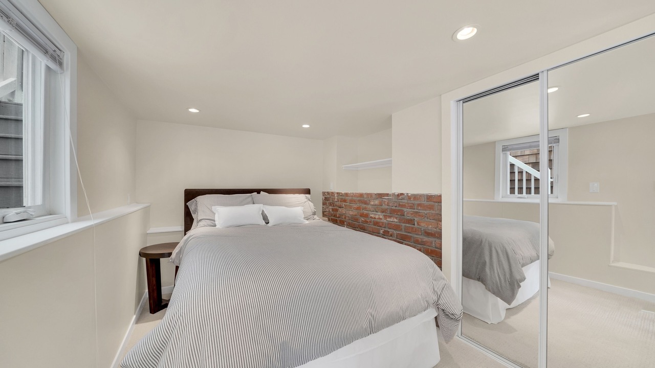 Photo of Bedroom in Corona del Mar