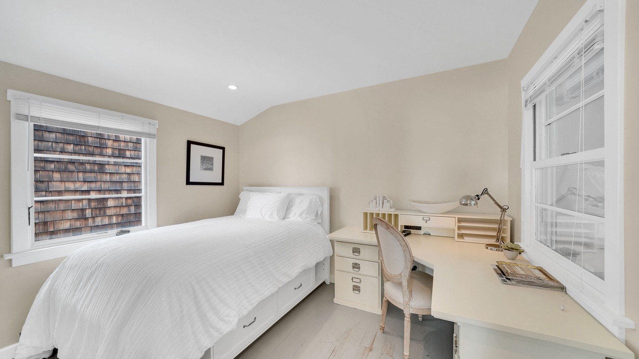 Photo of Bedroom in Corona del Mar