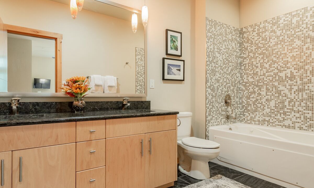 Photo of Bathroom in Mammoth Lakes