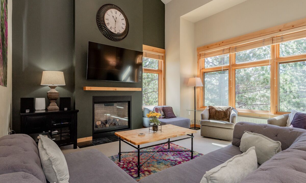 Photo of Livingroom in Mammoth Lakes