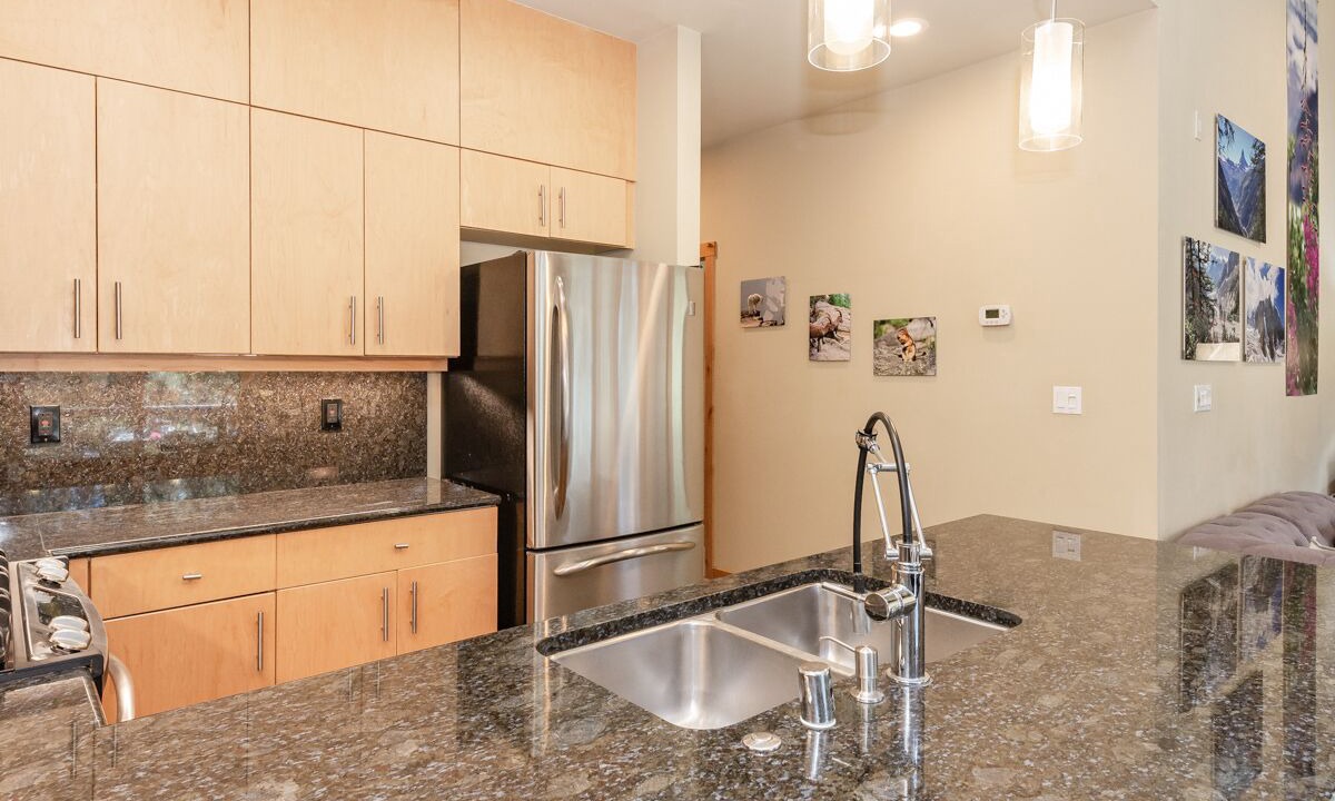 Photo of Kitchen in Mammoth Lakes