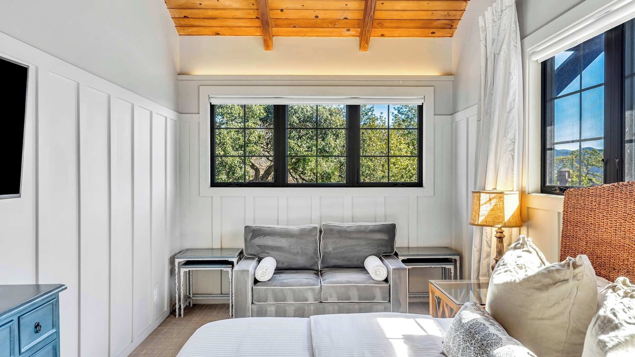 Photo of Bedroom in Glen Ellen