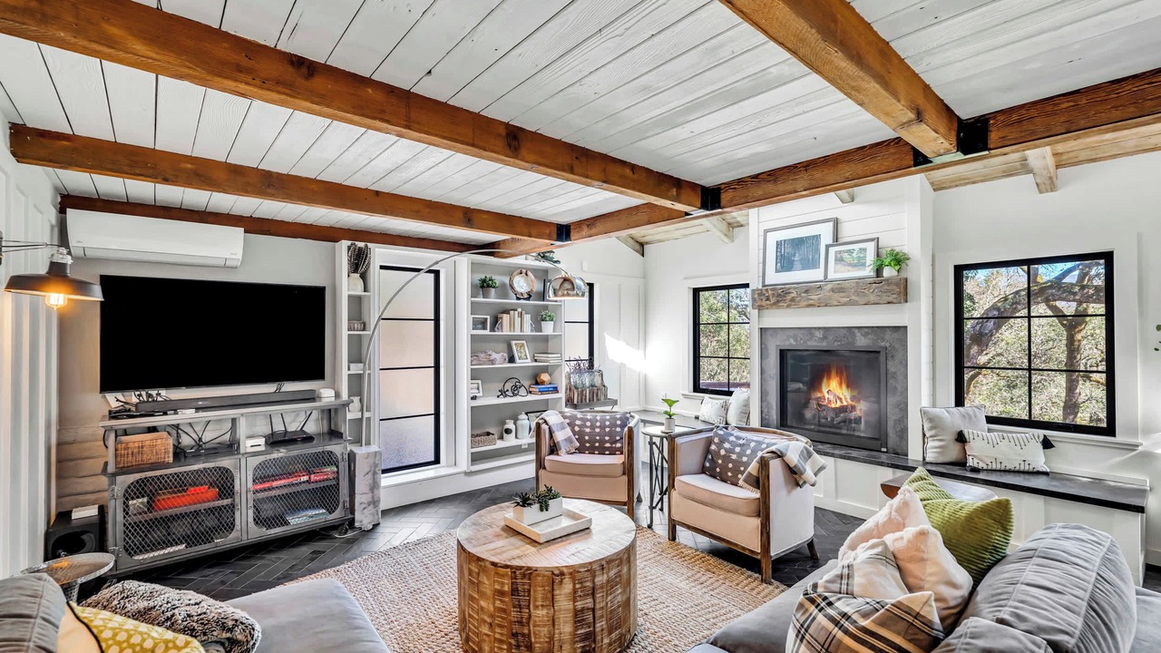 Photo of Livingroom in Glen Ellen