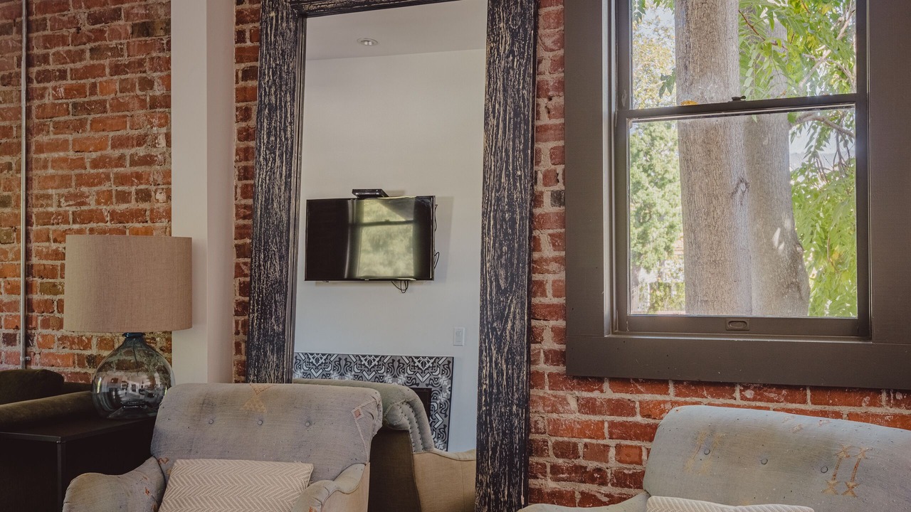 Photo of Livingroom in Downtown