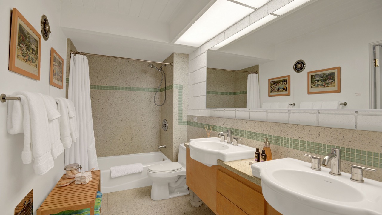 Photo of Bathroom in Twin Palms