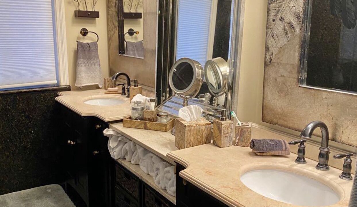Photo of Bathroom in Henie Hills