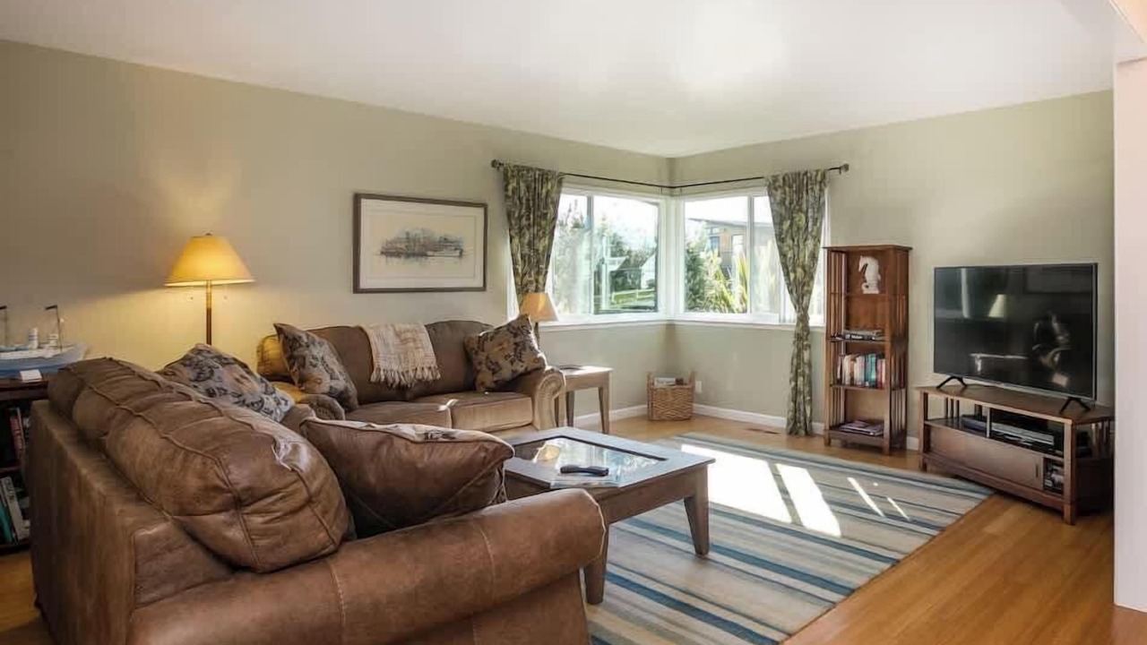 Photo of Livingroom in Westside Santa Cruz