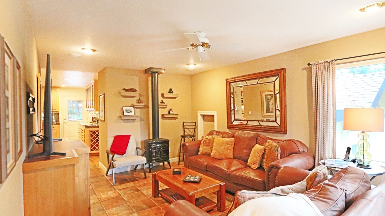 Photo of Livingroom in Tahoe Woods