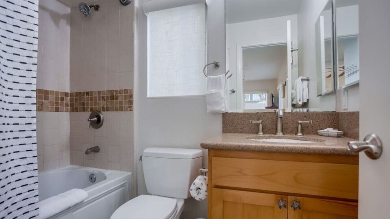 Photo of Bathroom in Mission Beach