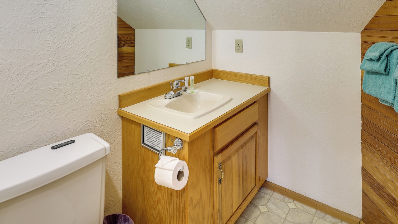Photo of Bathroom in Waldport