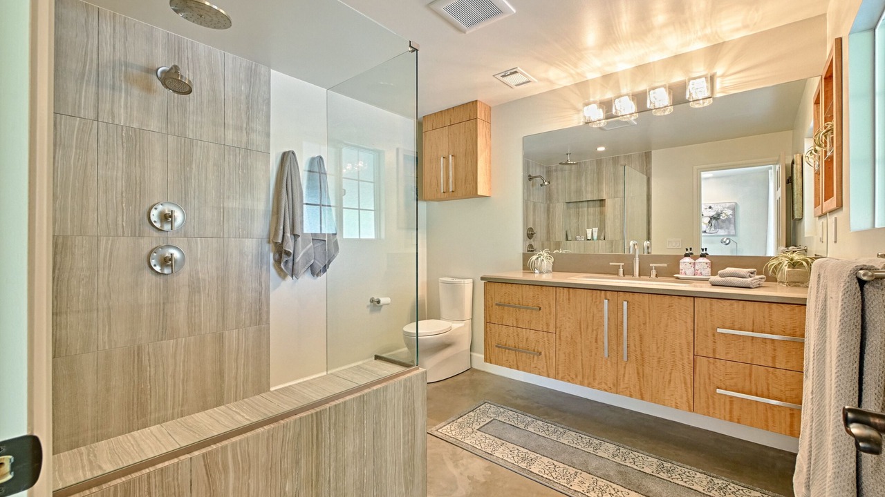 Photo of Bathroom in Magnesia Falls Cove