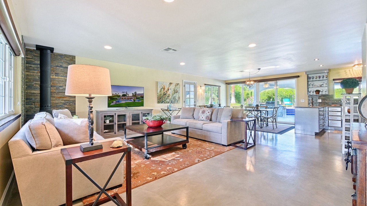 Photo of Livingroom in Magnesia Falls Cove
