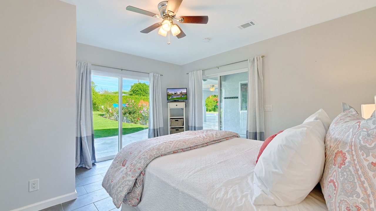 Photo of Bedroom in Magnesia Falls Cove