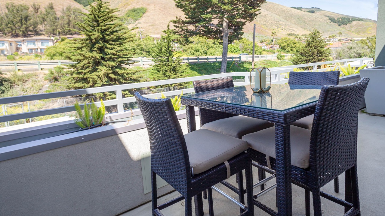 Photo of Patio Balcony in Shell Beach