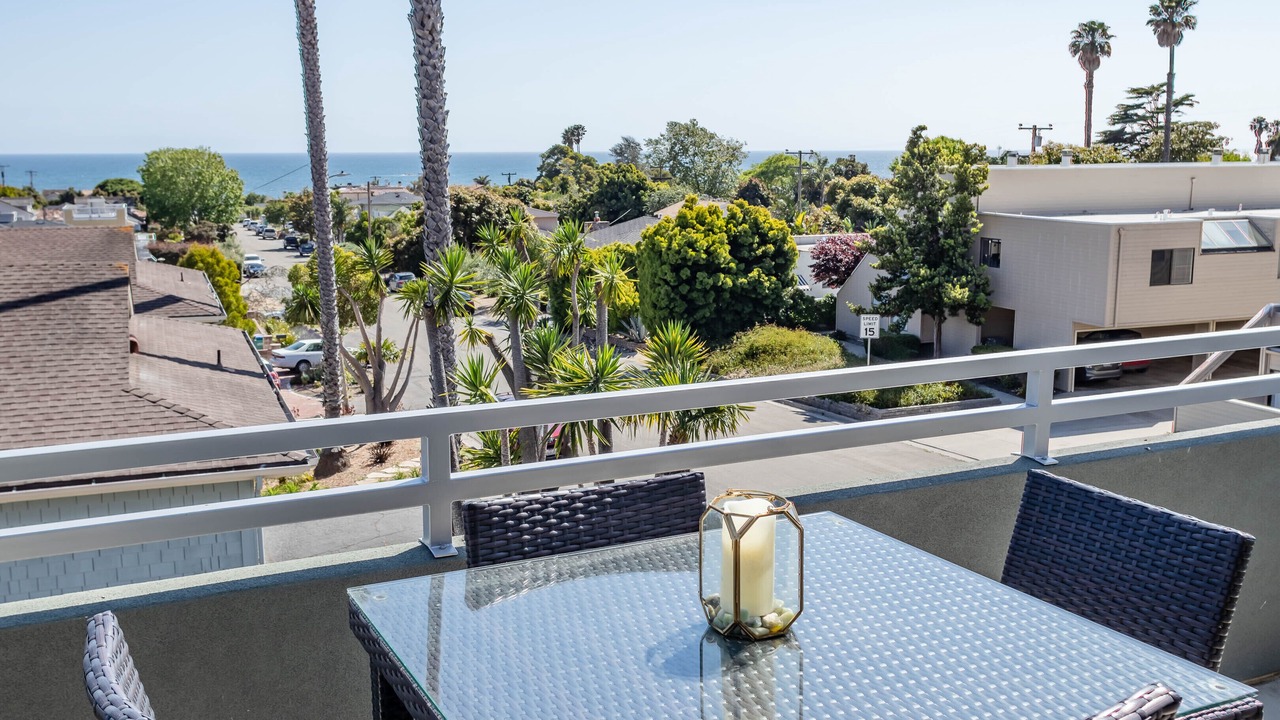 Photo of Patio Balcony in Shell Beach