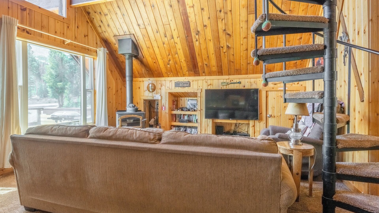 Photo of Bedroom in Mammoth Lakes